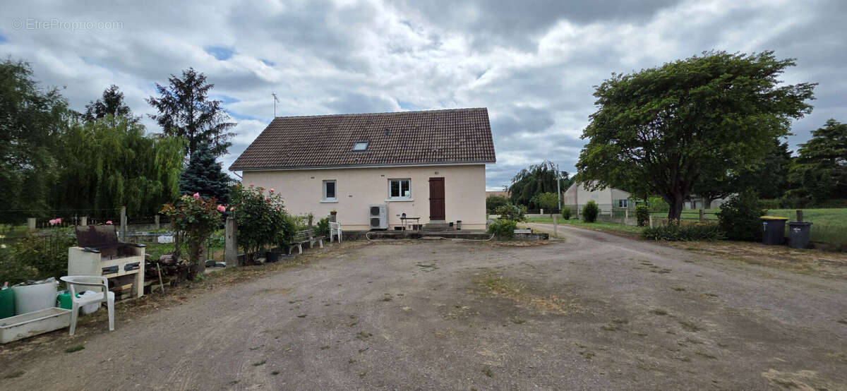 Maison à PLEUMARTIN