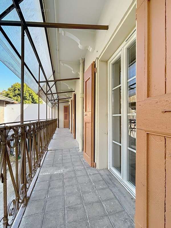 Appartement à LE PONT-DE-CLAIX