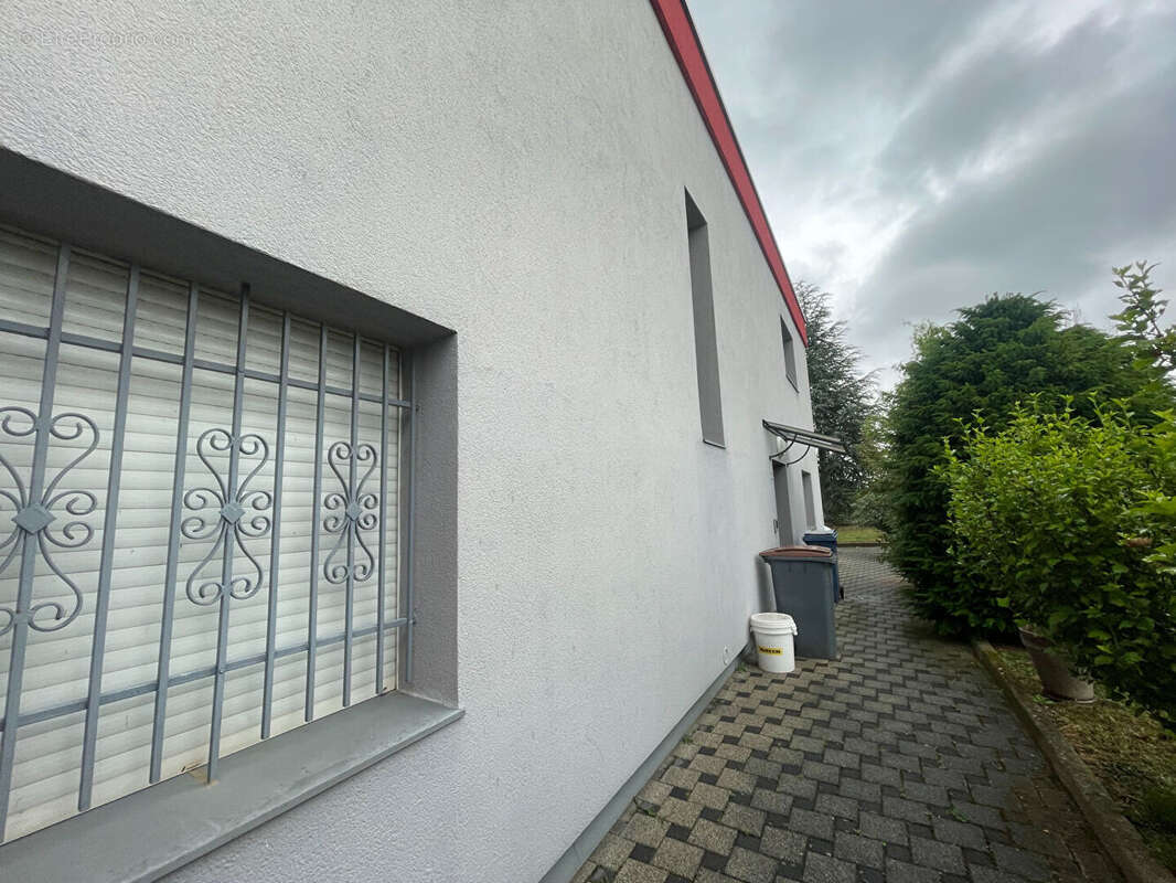 Commerce à WITTENHEIM