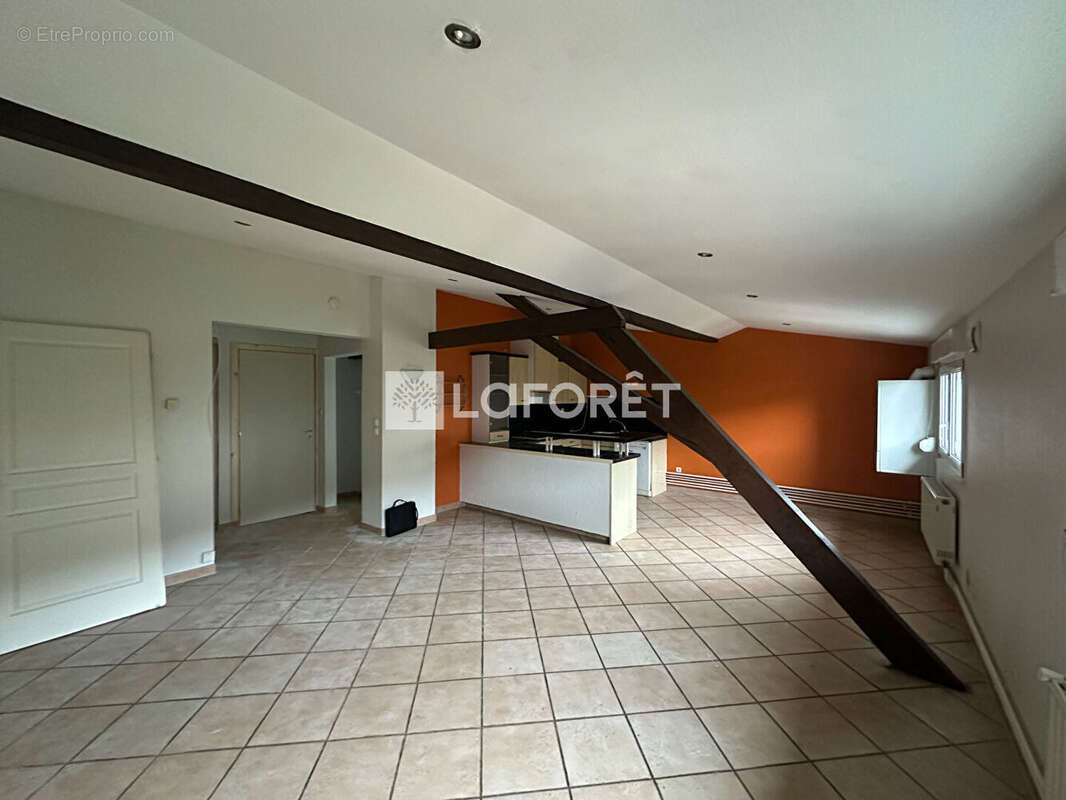 Appartement à ALGRANGE