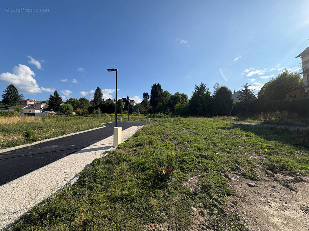 Terrain à VOIRON