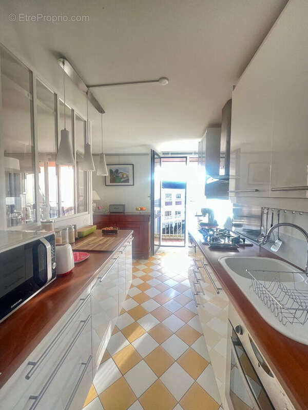 Appartement à SARTROUVILLE