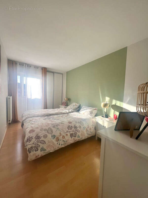 Appartement à SARTROUVILLE