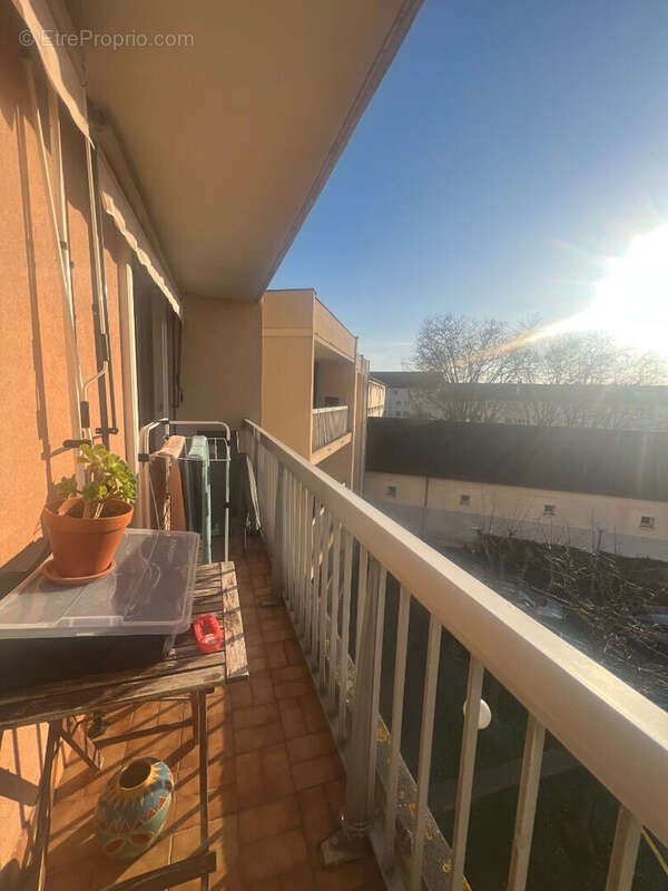 Appartement à SARTROUVILLE