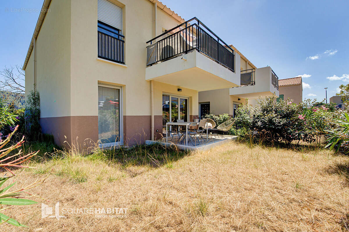 Appartement à CARROS