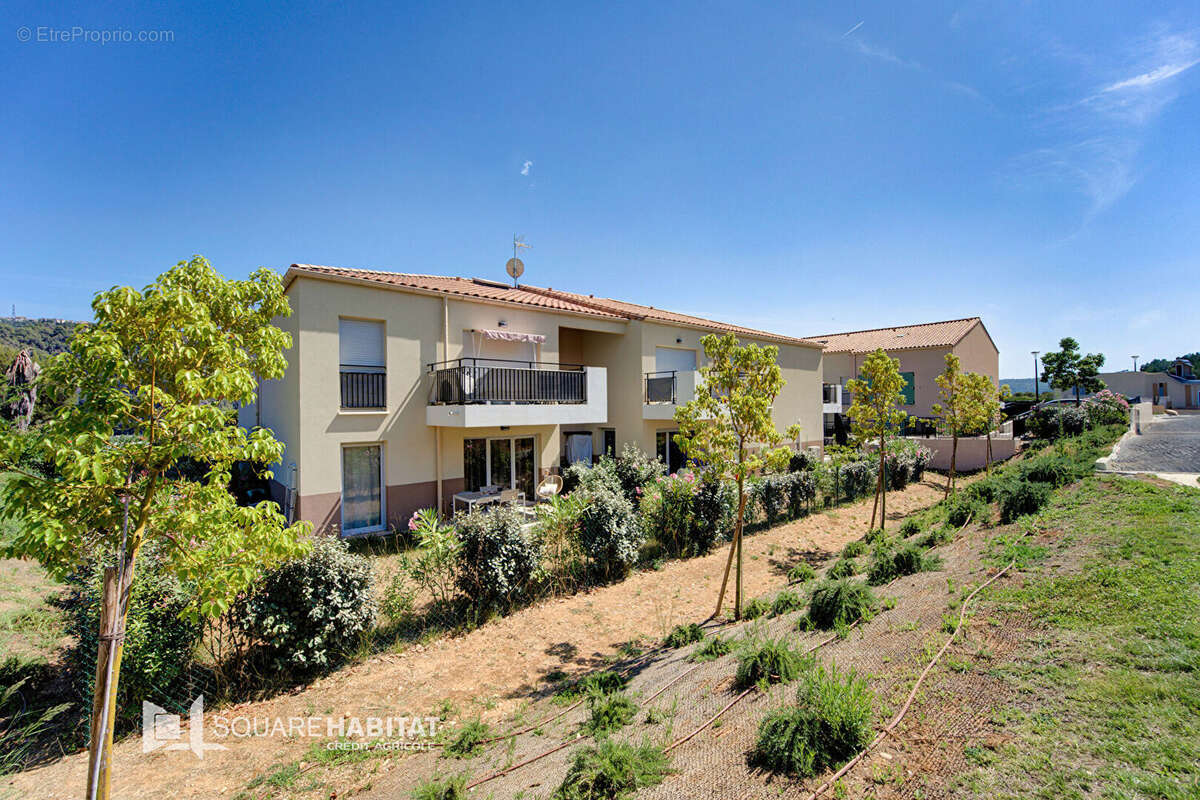 Appartement à CARROS