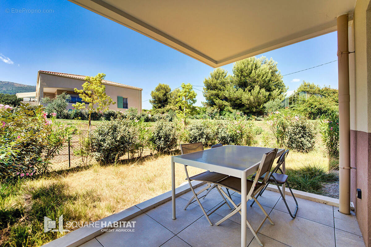 Appartement à CARROS