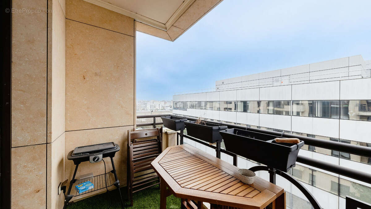 Appartement à LEVALLOIS-PERRET