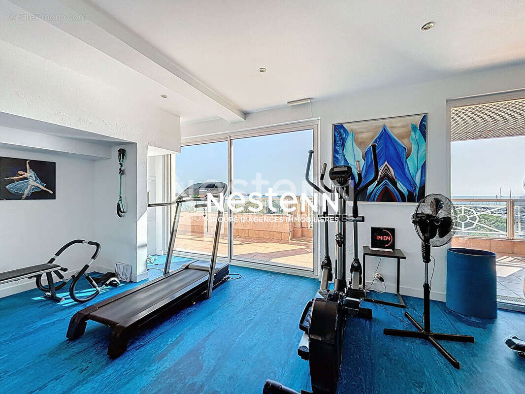 Appartement à VALLAURIS