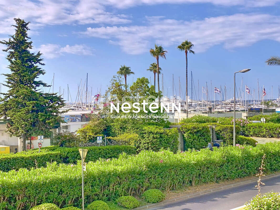 Appartement à VALLAURIS