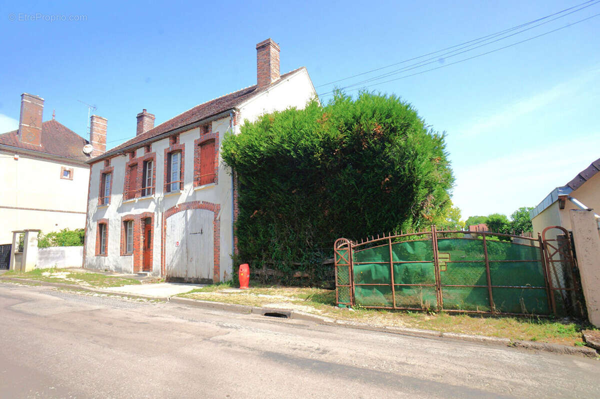 Maison à JOIGNY