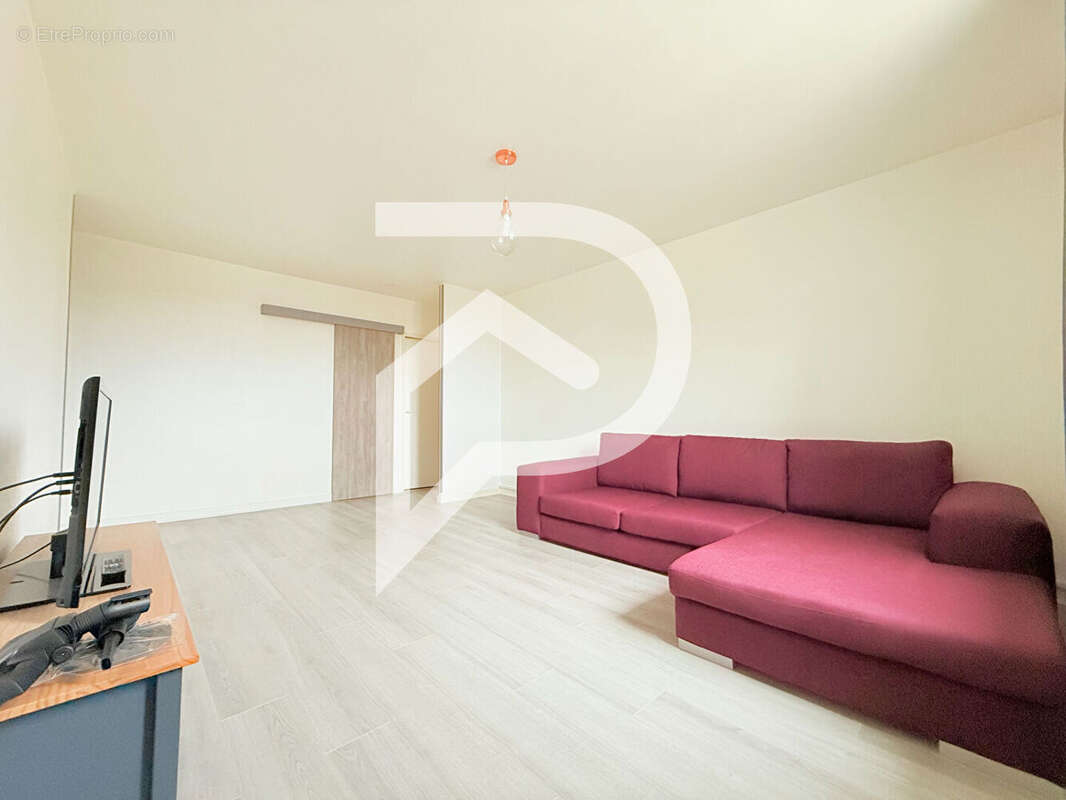 Appartement à SAINT-VAAST-LES-MELLO