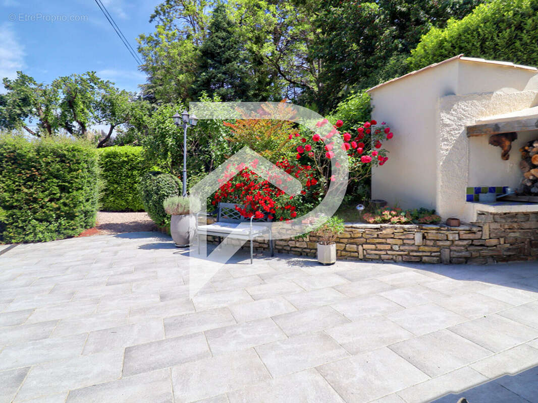 Maison à FORCALQUIER