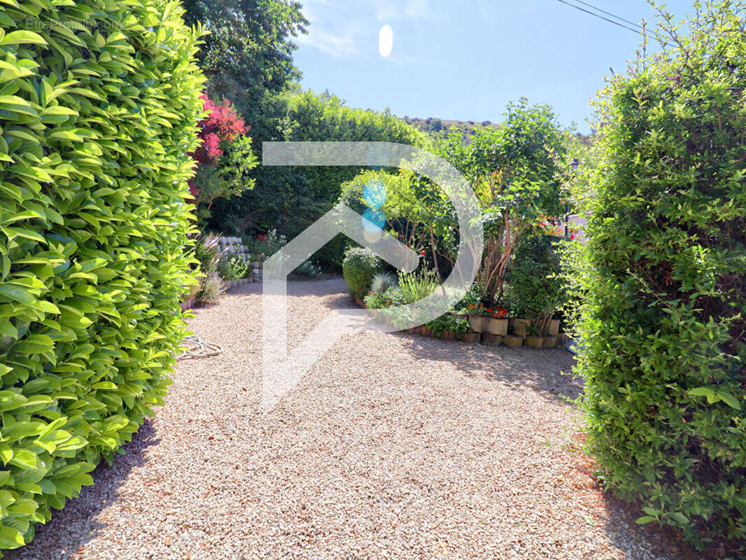 Maison à FORCALQUIER