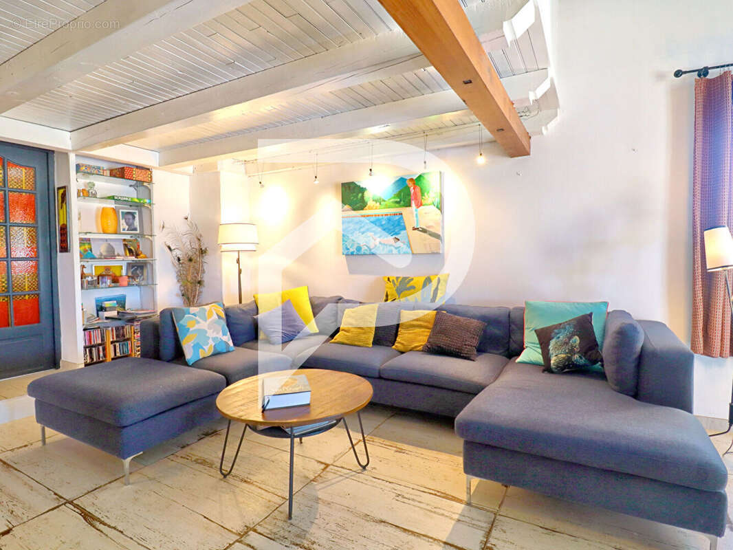 Maison à FORCALQUIER