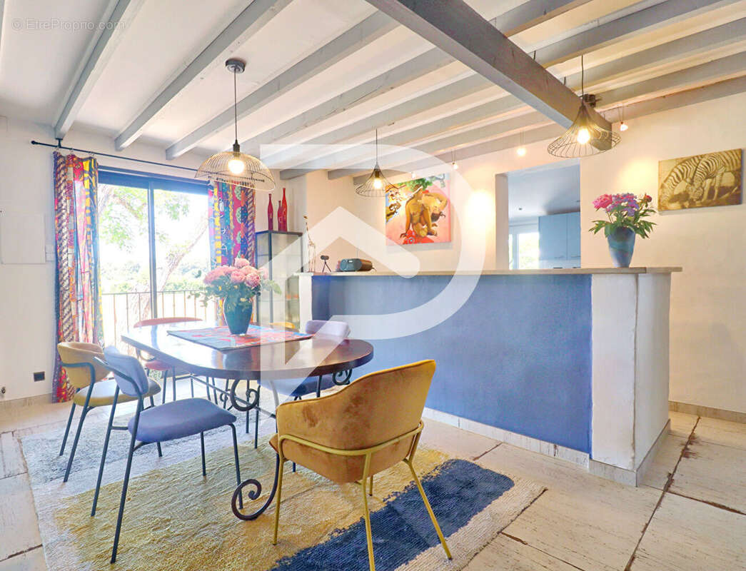 Maison à FORCALQUIER