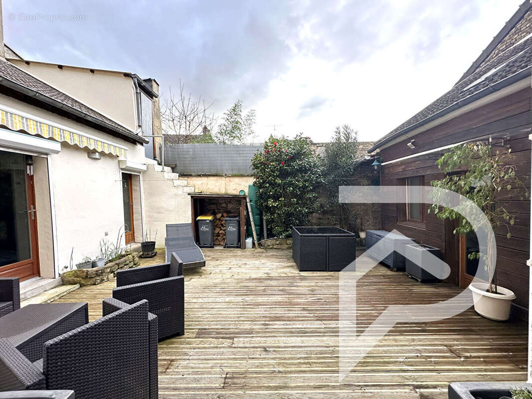 Maison à PONT-SAINTE-MAXENCE