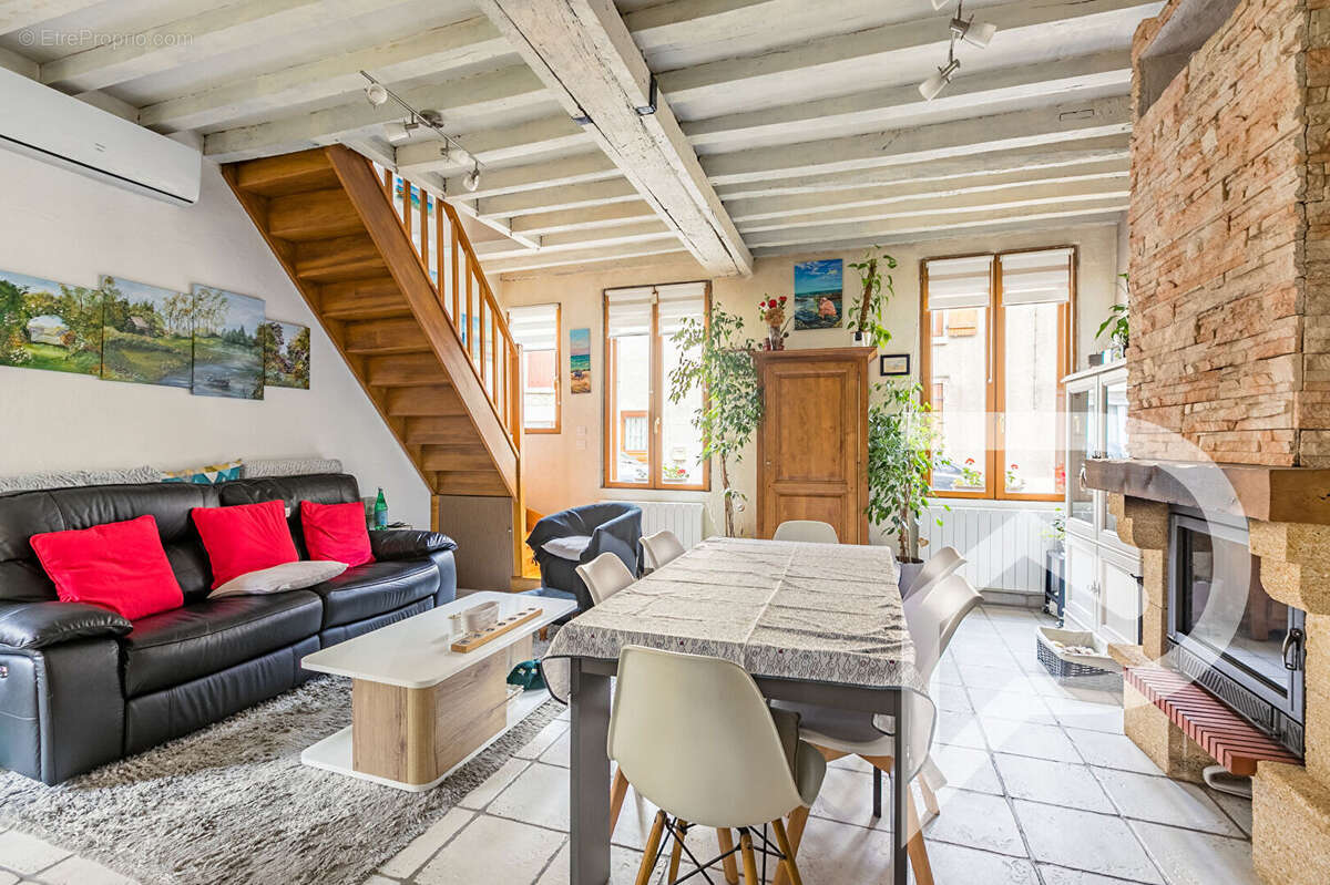 Maison à PONT-SAINTE-MAXENCE