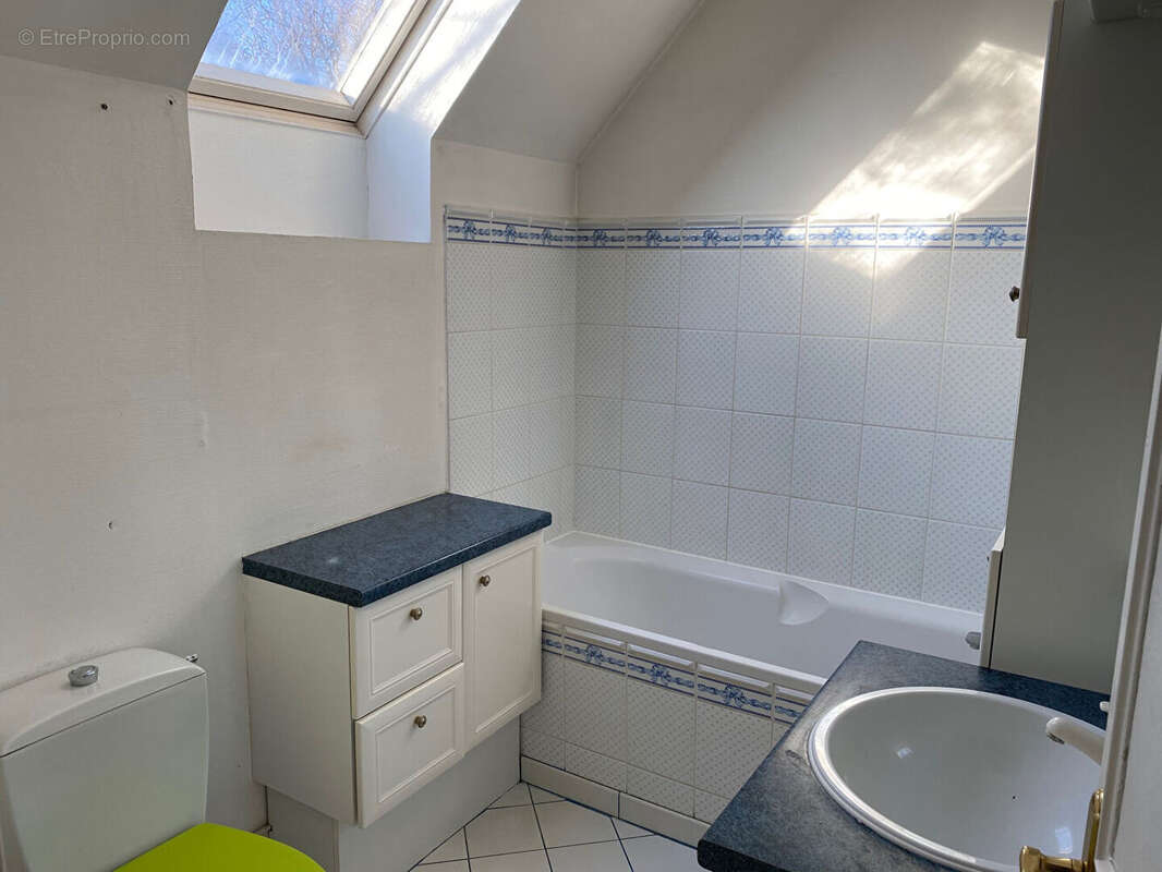 Maison à FEUCHEROLLES