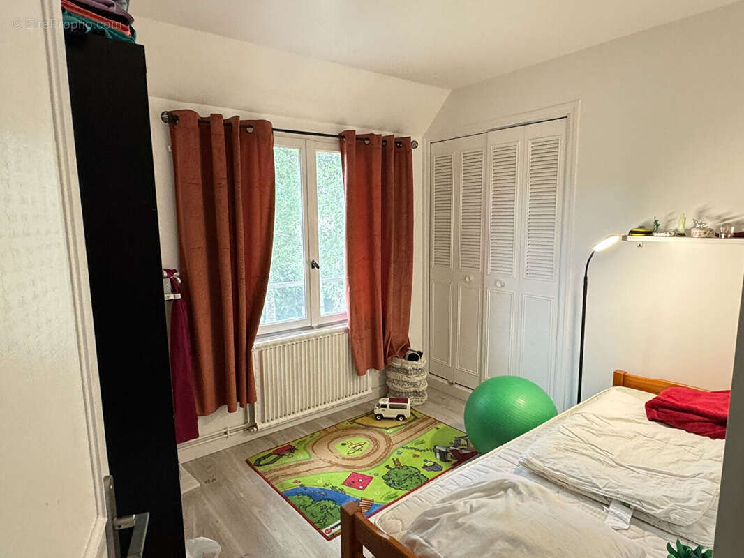 Maison à FEUCHEROLLES