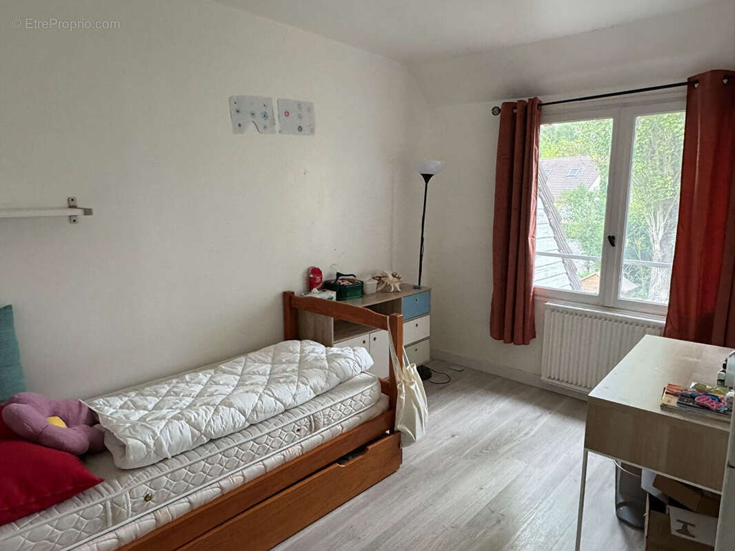 Maison à FEUCHEROLLES