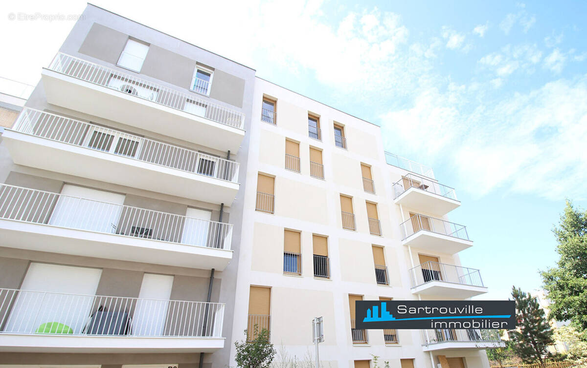 Appartement à SARTROUVILLE