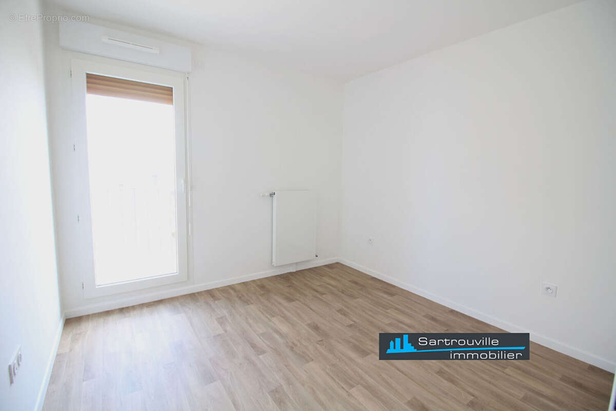 Appartement à SARTROUVILLE