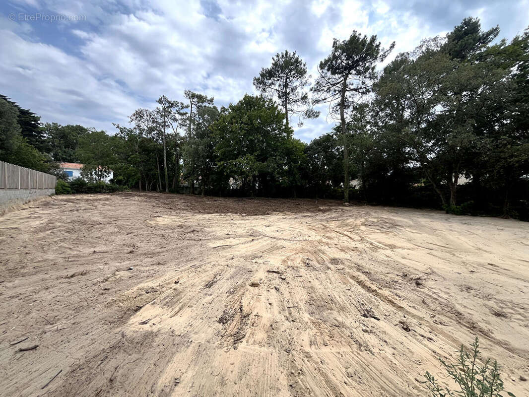 Terrain à SAINT-JEAN-DE-MONTS