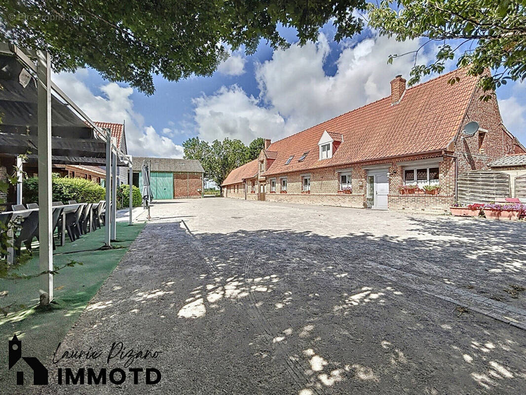 Maison à HOUTKERQUE