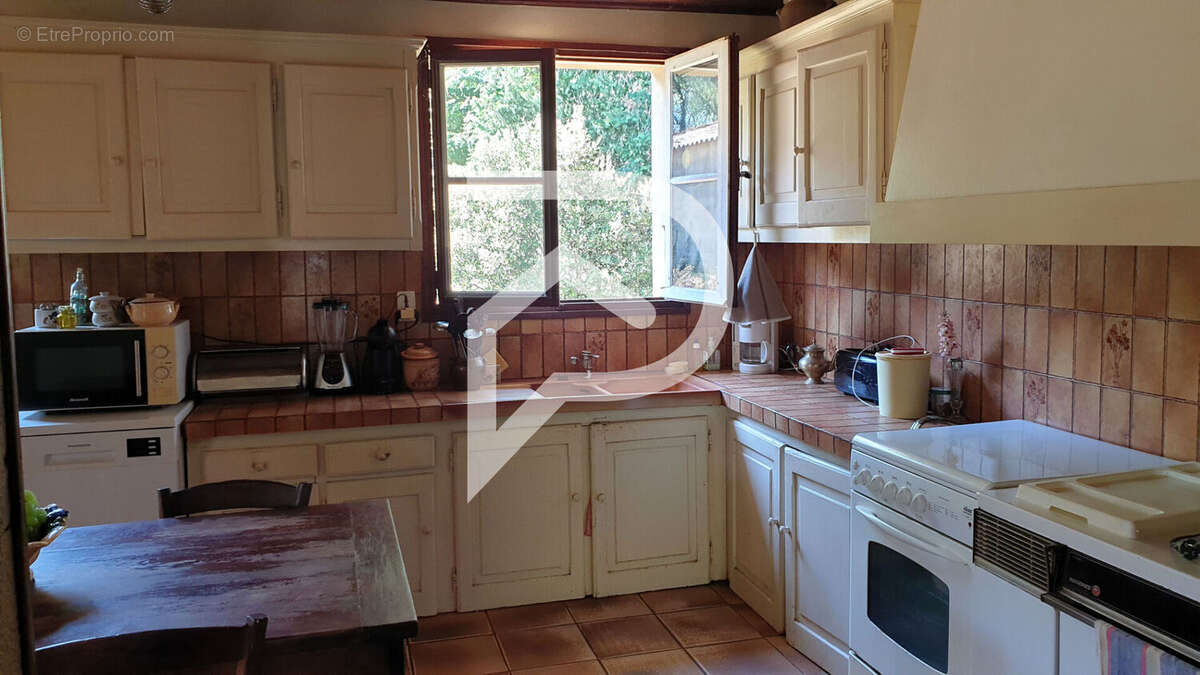 Maison à SALIGNAC-EYVIGUES