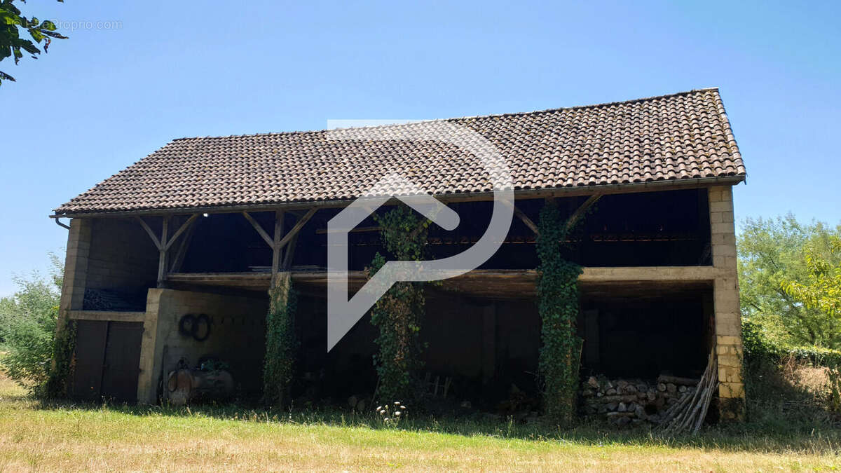 Maison à SALIGNAC-EYVIGUES