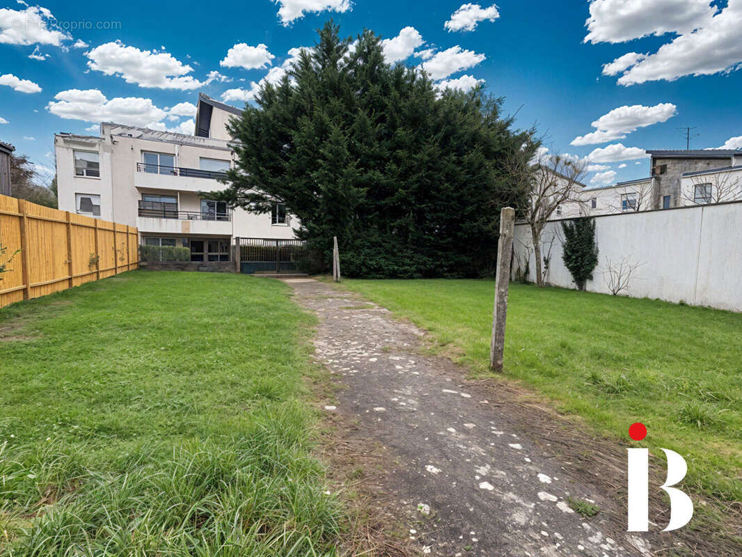 Terrain à SAINT-HERBLAIN