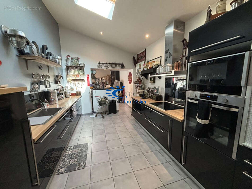 Maison à DOMPIERRE-SUR-MER