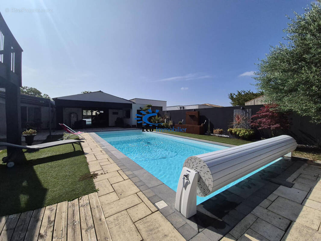 Maison à DOMPIERRE-SUR-MER