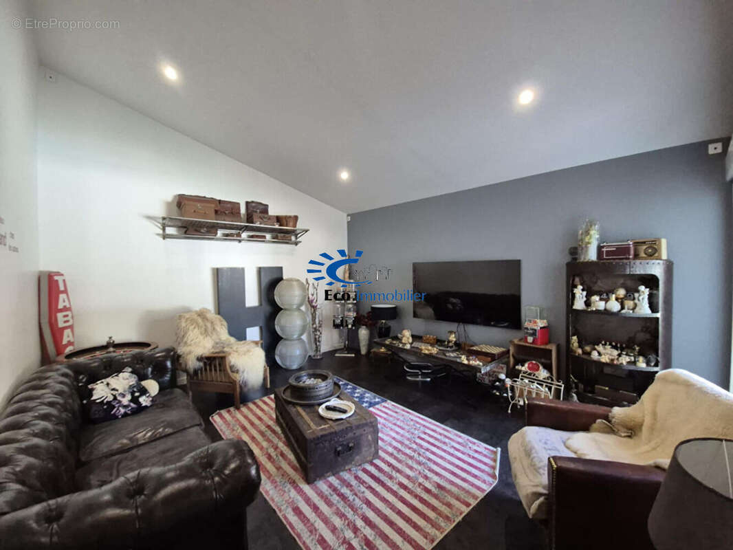 Maison à DOMPIERRE-SUR-MER