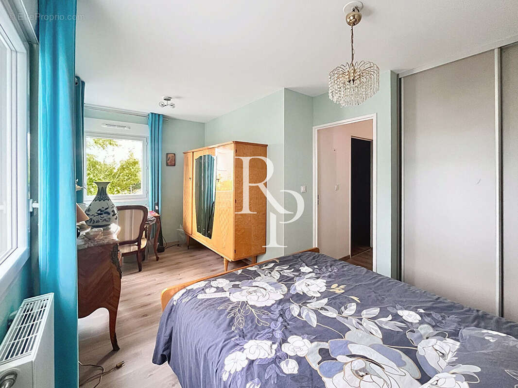 Appartement à CRAPONNE