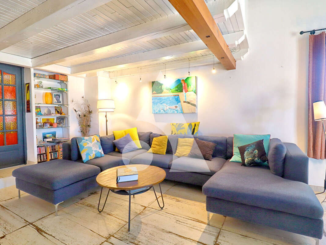 Maison à FORCALQUIER