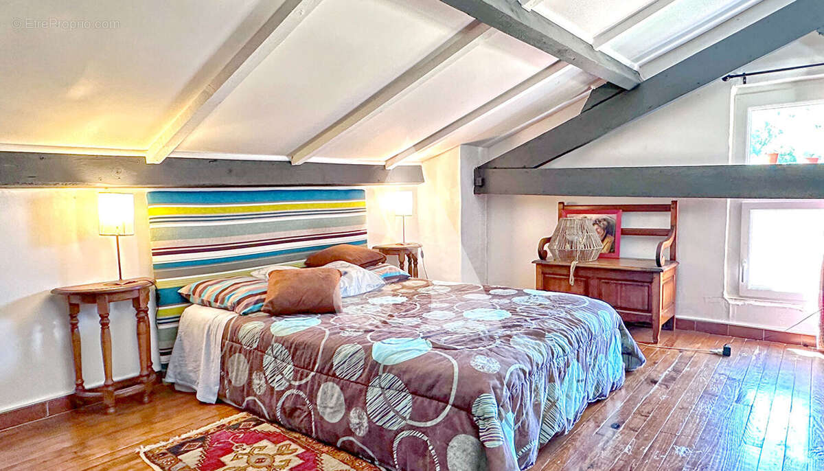 Maison à FORCALQUIER