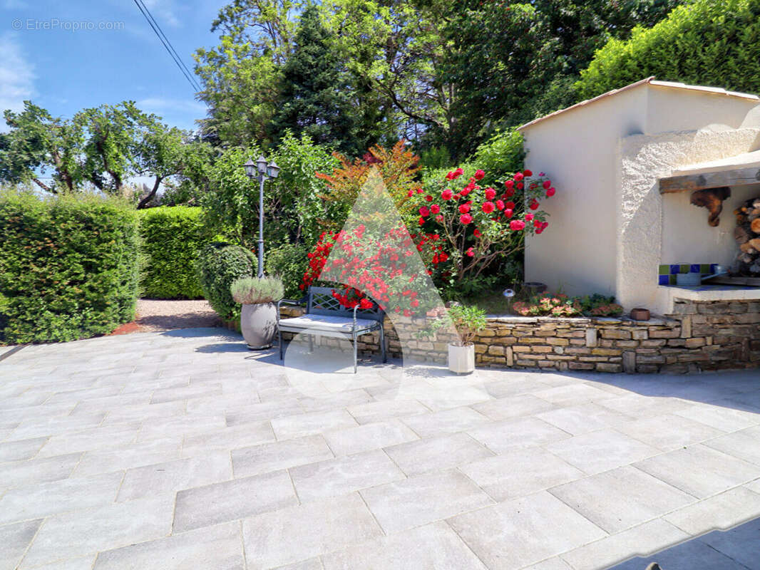 Maison à FORCALQUIER