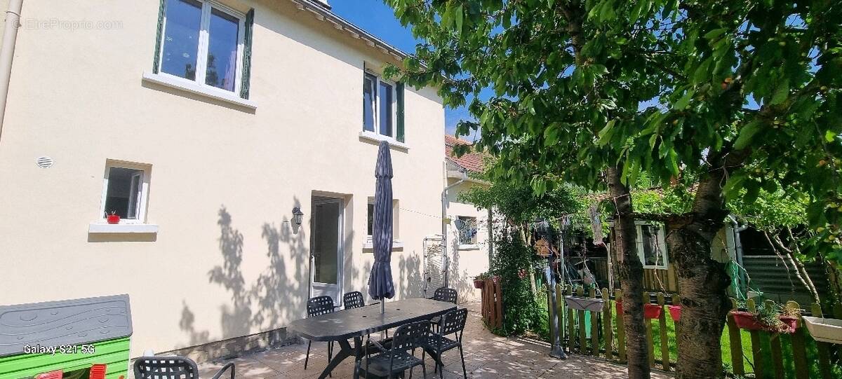 Maison à MANTES-LA-JOLIE