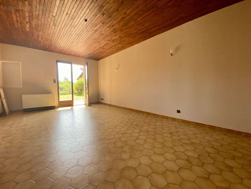 Maison à BOURG-DE-PEAGE