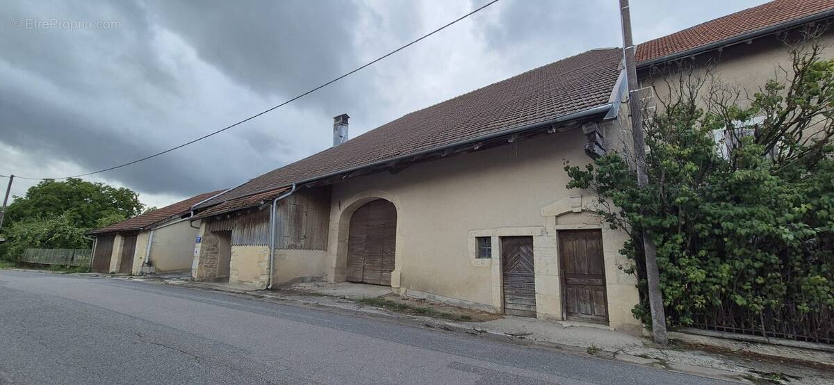 Maison à AMANCEY