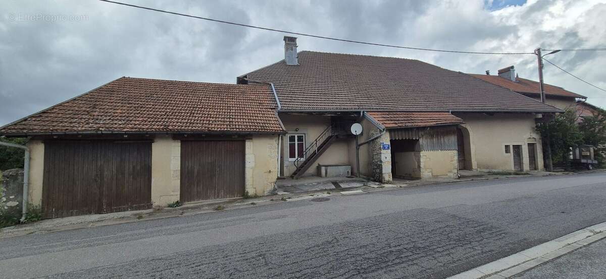 Maison à AMANCEY