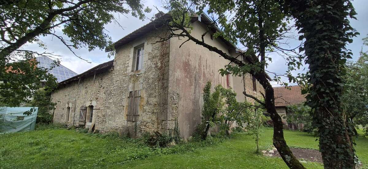 Maison à AMANCEY