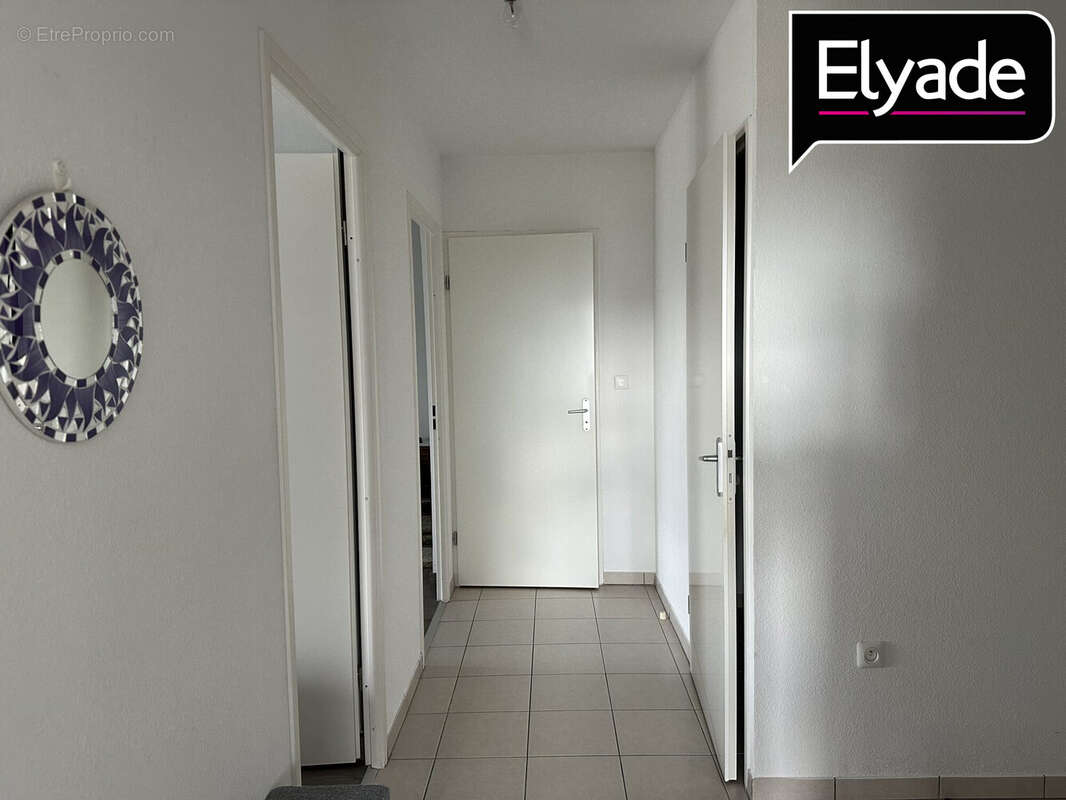 Appartement à BEAUZELLE