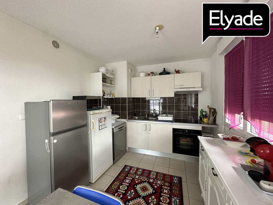 Appartement à BEAUZELLE