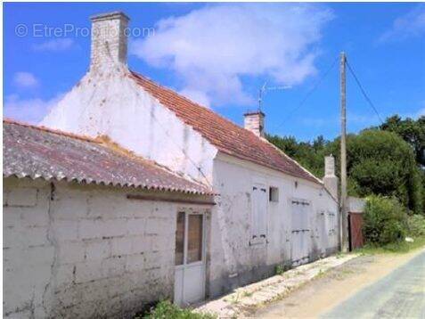 Maison à SAINT-URBAIN