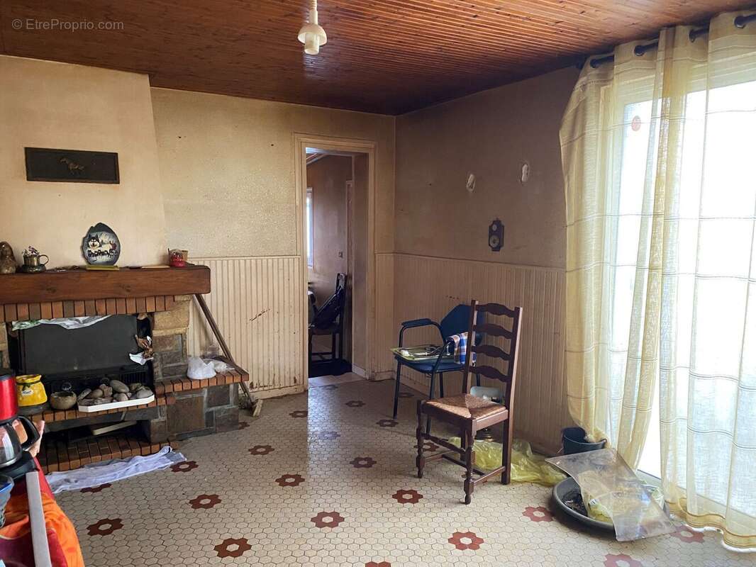 Maison à SAINT-URBAIN