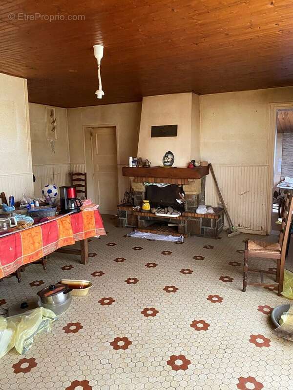 Maison à SAINT-URBAIN