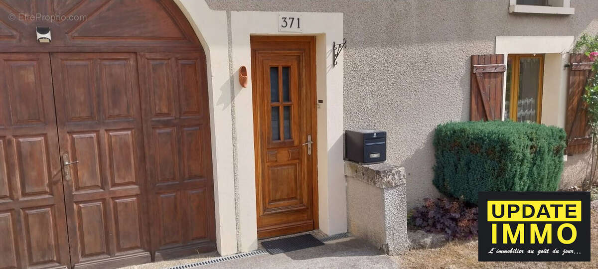 Maison à DOMBROT-LE-SEC